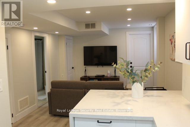 Basement - 77 Casabel Drive, Vaughan, Ontario  L6A 3L6 - Photo 11 - N12525752