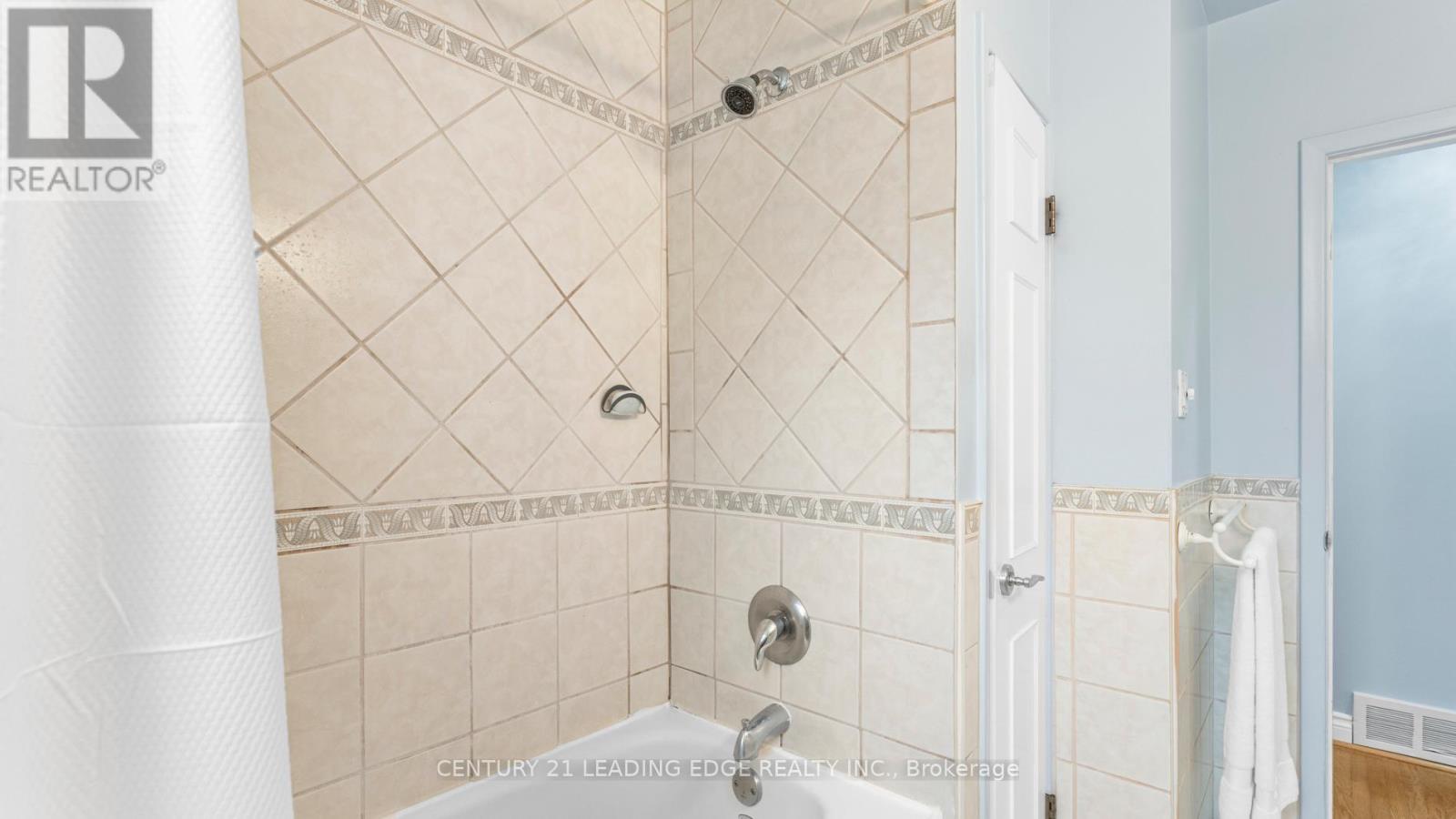 398 Allgood Street, Richmond Hill, Ontario  L4C 2Z2 - Photo 15 - N12525770