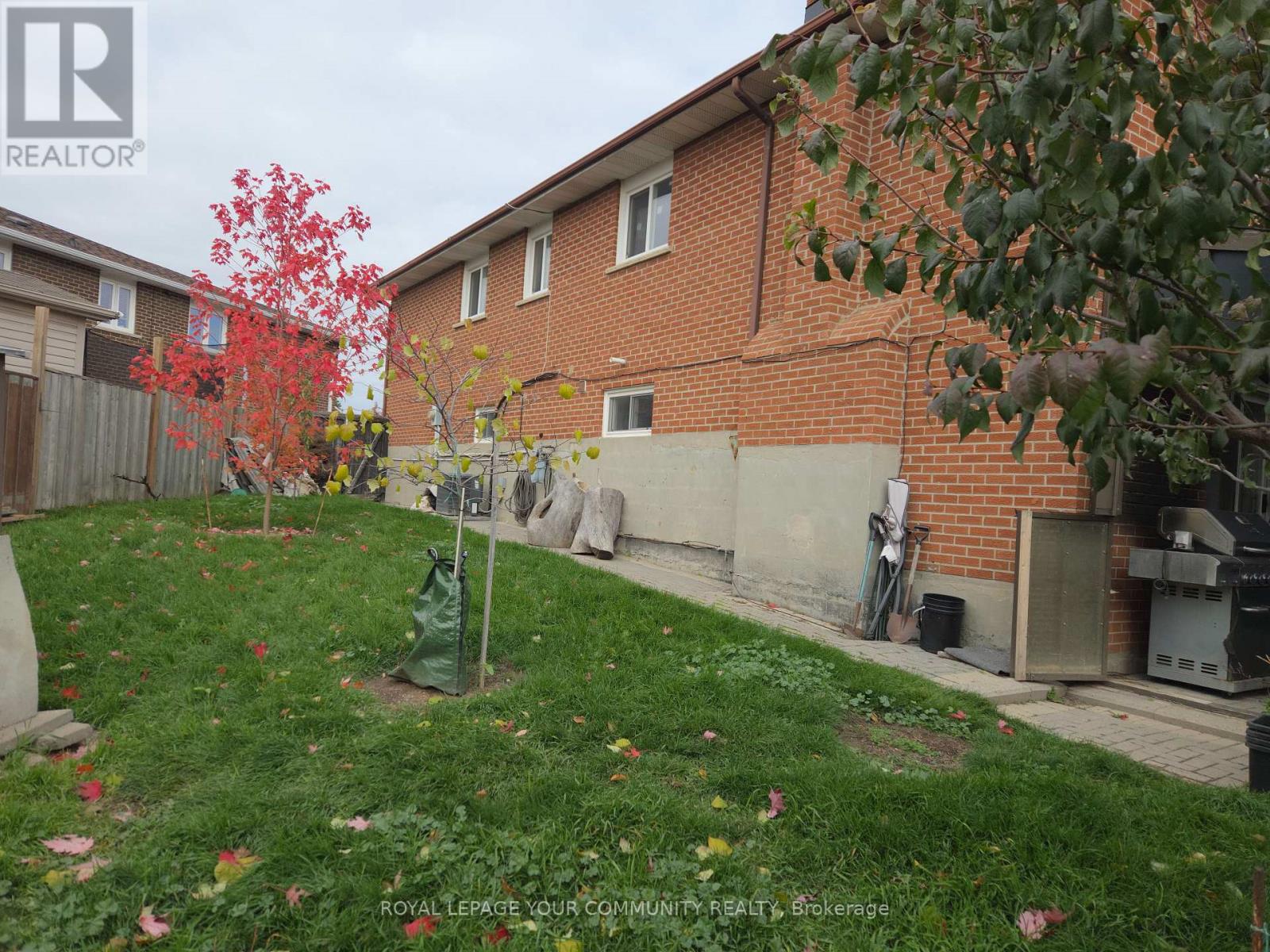 9 Stocco Court, Vaughan, Ontario  L4L 2X9 - Photo 8 - N12525786