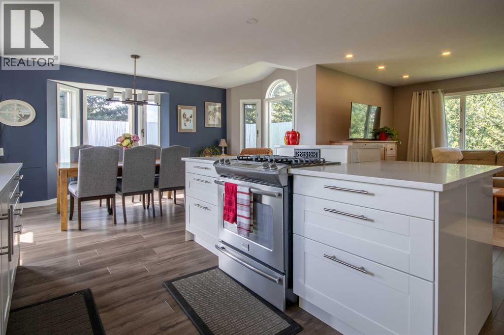 550 4 Avenue W, Sundre, Alberta  T0M 1X0 - Photo 7 - A2256456