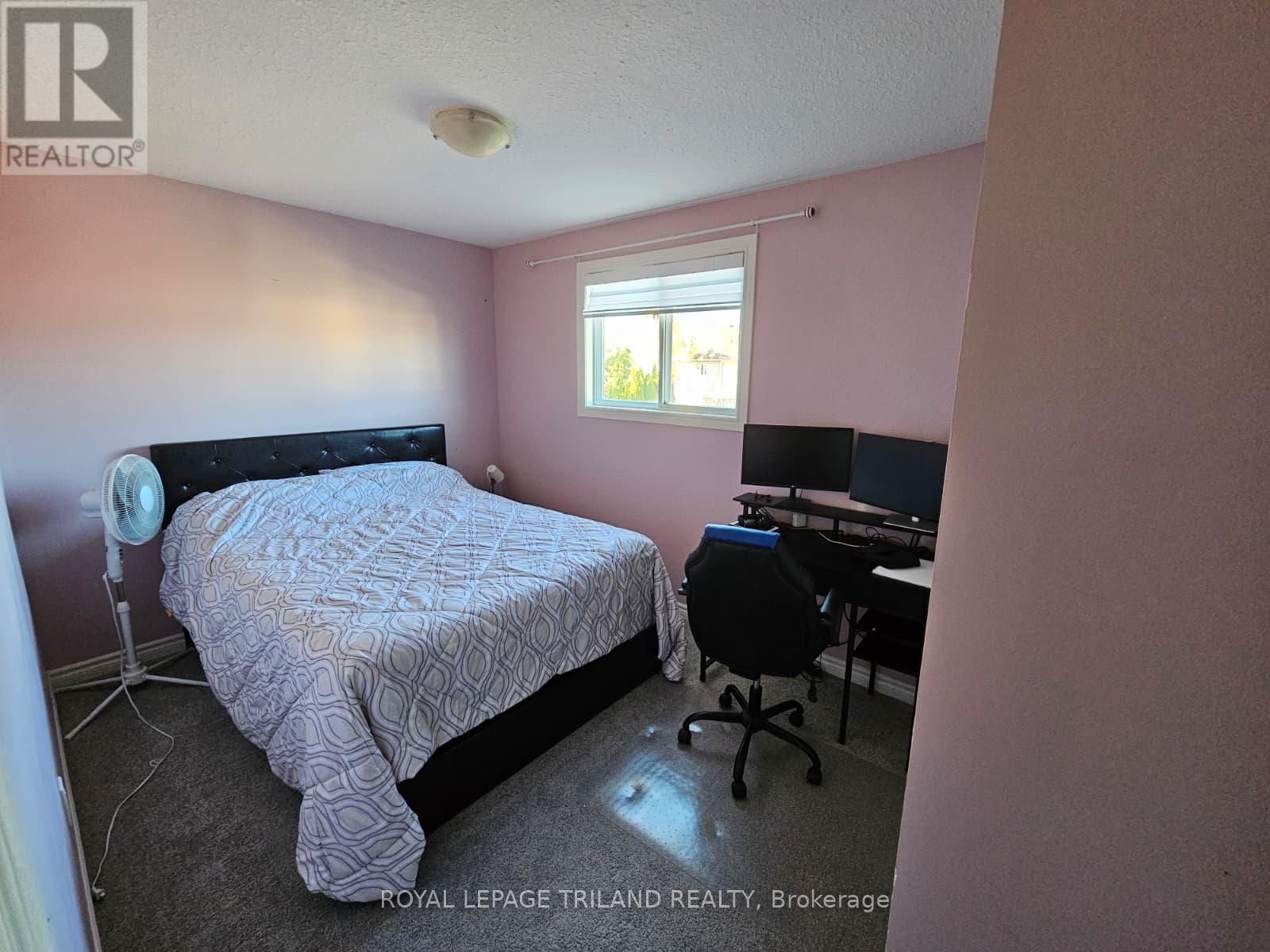 2404 Asima Drive, London South, Ontario  N6M 0B3 - Photo 15 - X12525794