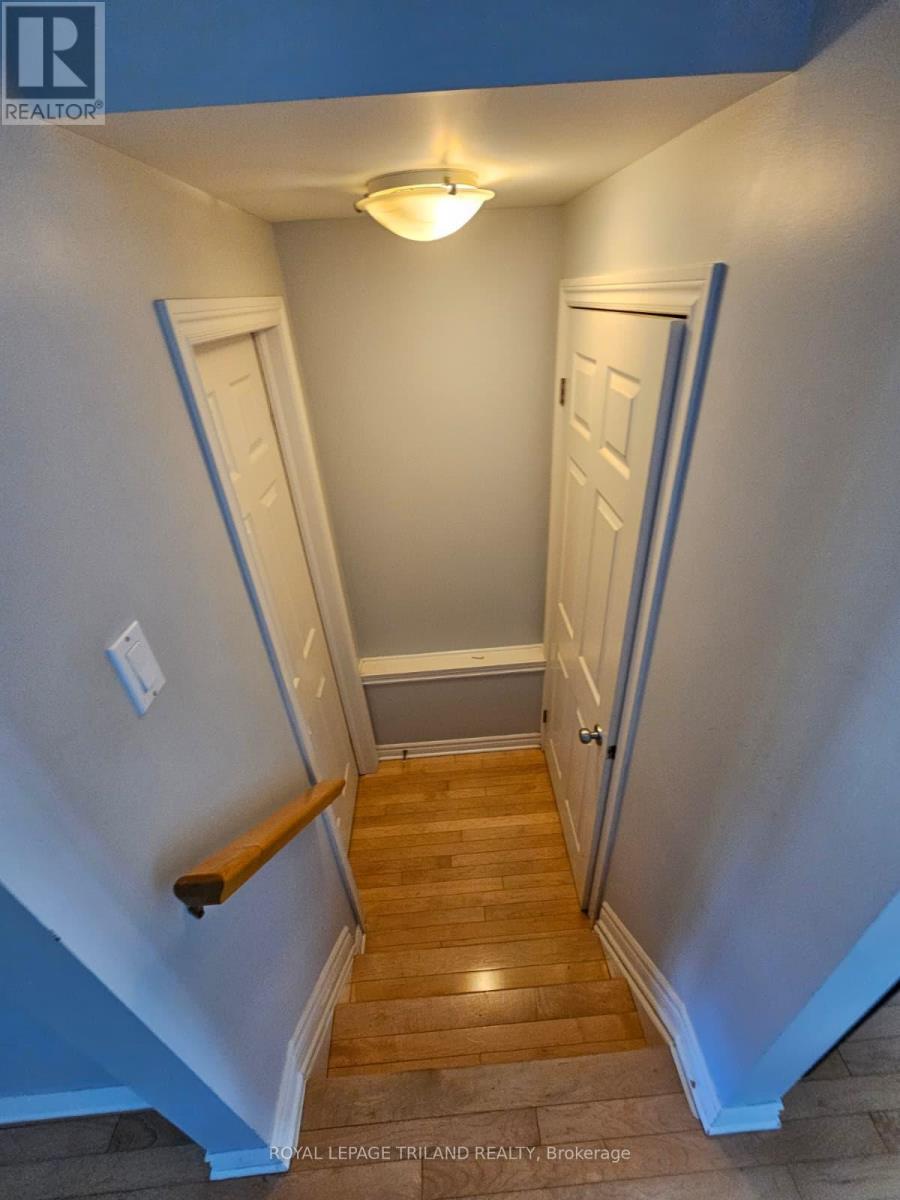 2404 Asima Drive, London South, Ontario  N6M 0B3 - Photo 6 - X12525794