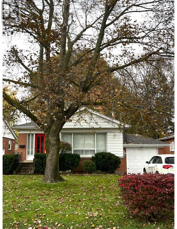 16 NASHLAND AVENUE, Toronto, Ontario