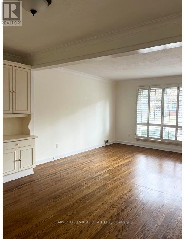 16 Nashland Avenue, Toronto, Ontario  M9B 2V4 - Photo 10 - W12525714