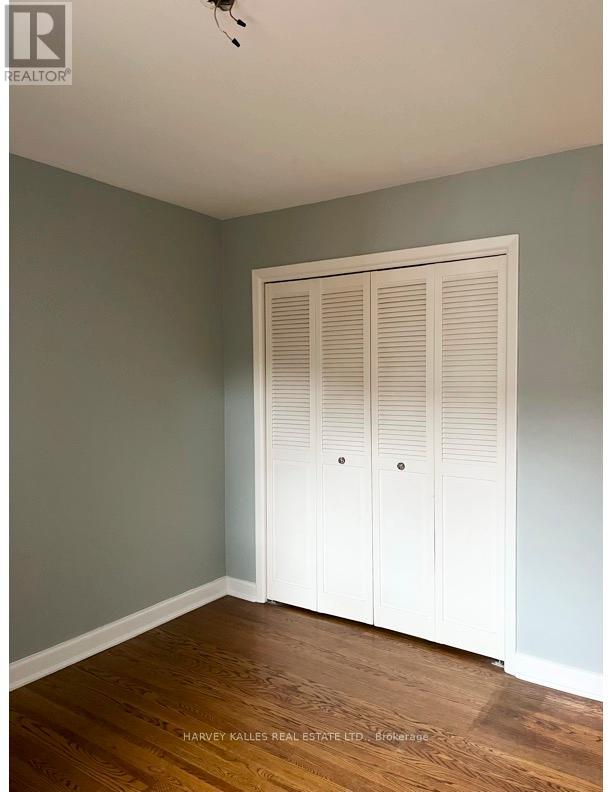 16 Nashland Avenue, Toronto, Ontario  M9B 2V4 - Photo 12 - W12525714