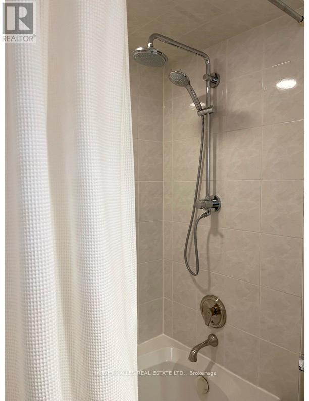 16 Nashland Avenue, Toronto, Ontario  M9B 2V4 - Photo 17 - W12525714