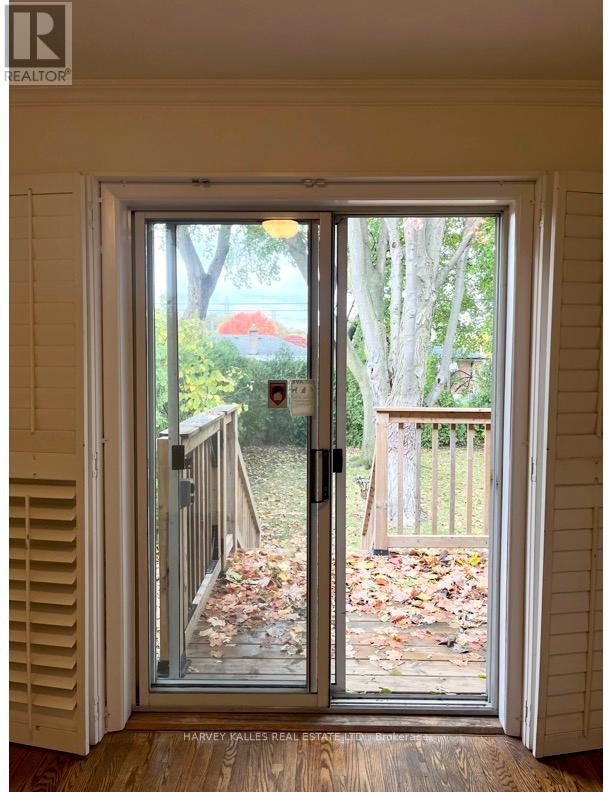 16 Nashland Avenue, Toronto, Ontario  M9B 2V4 - Photo 19 - W12525714