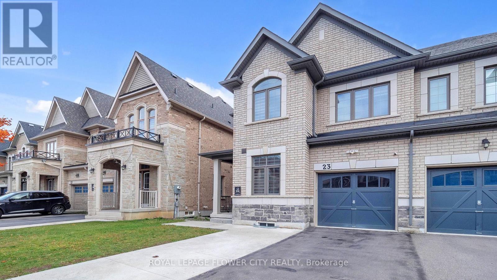 23 Faders Drive, Brampton, Ontario  L7A 4Y2 - Photo 2 - W12525728