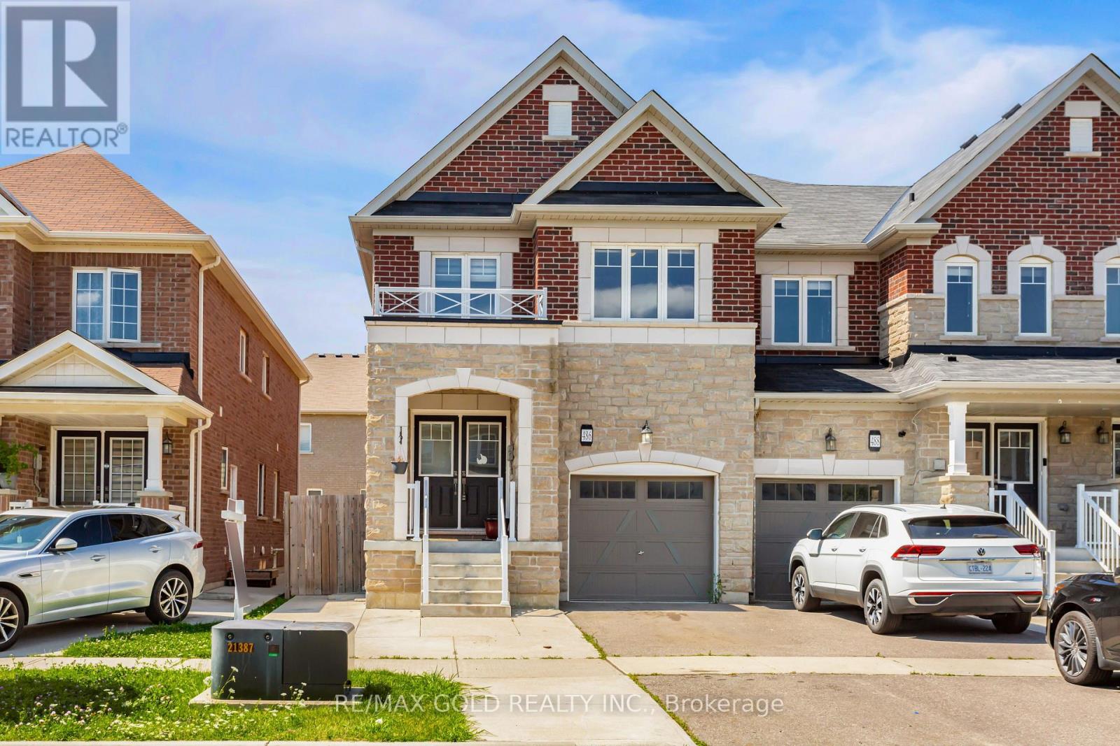486 QUEEN MARY DRIVE, Brampton, Ontario