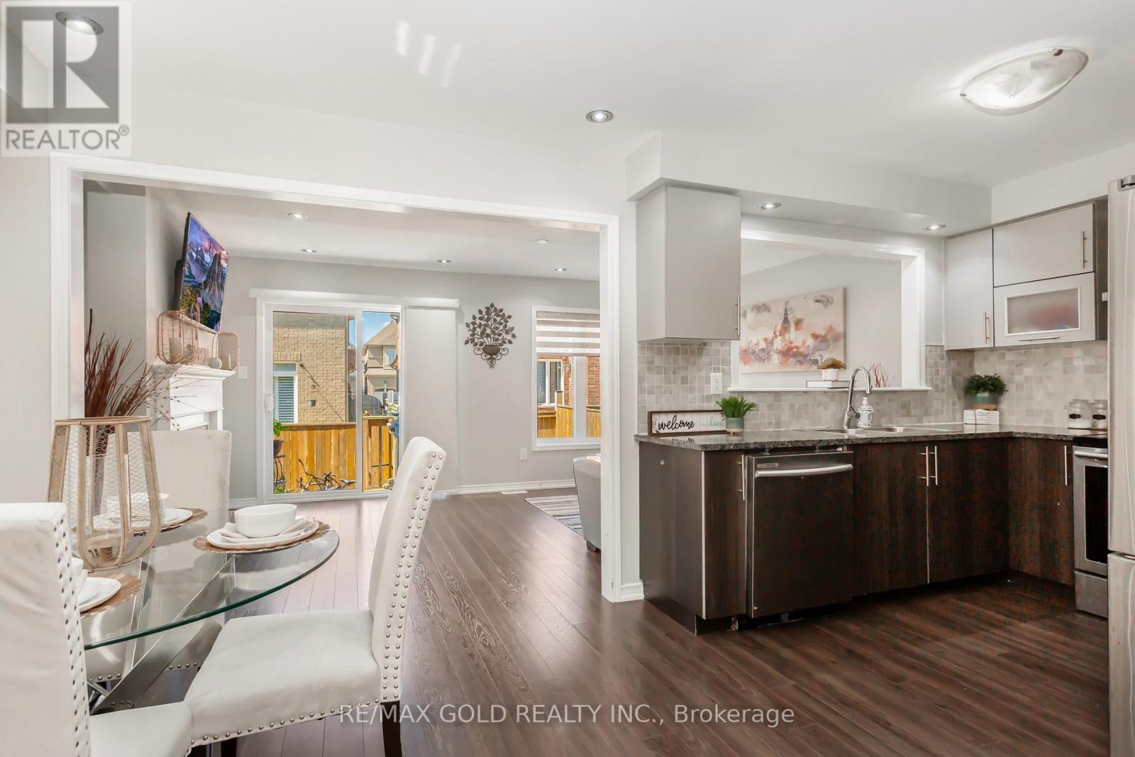 486 Queen Mary Drive, Brampton, Ontario  L7A 4N3 - Photo 17 - W12525736