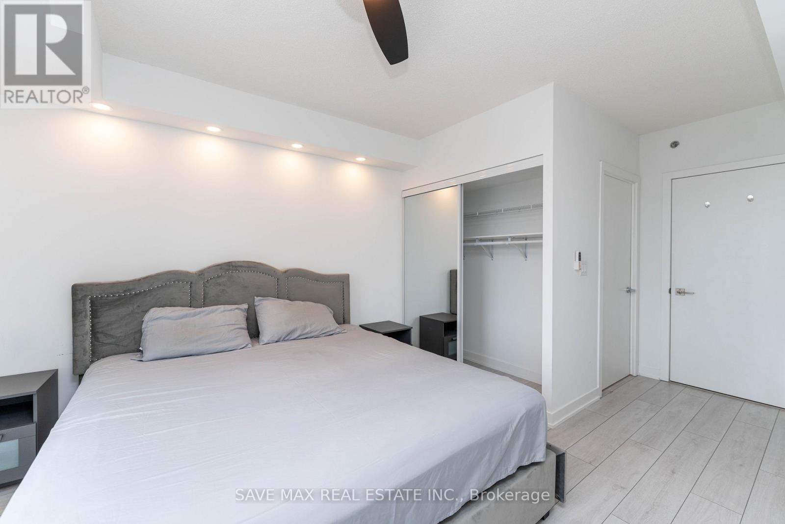 B317 - 3200 Dakota Common, Burlington, Ontario  L7M 2A7 - Photo 9 - W12525774