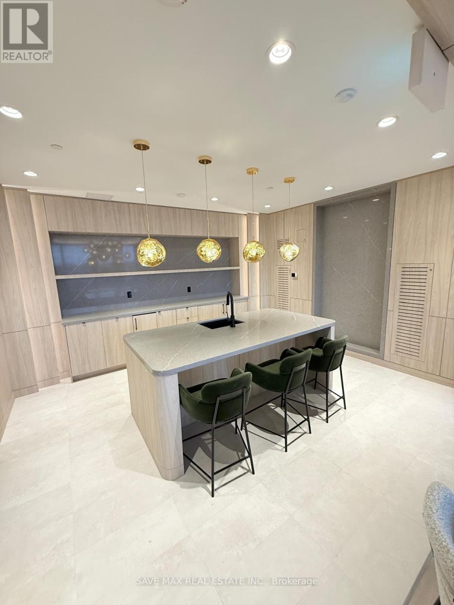 318 - 15 Skyridge Drive, Brampton, Ontario  L6P 4S3 - Photo 13 - W12525776