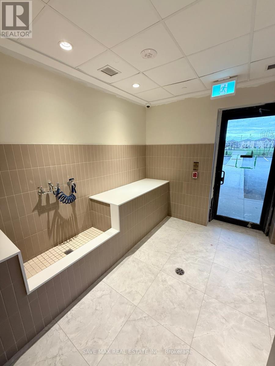 318 - 15 Skyridge Drive, Brampton, Ontario  L6P 4S3 - Photo 23 - W12525776