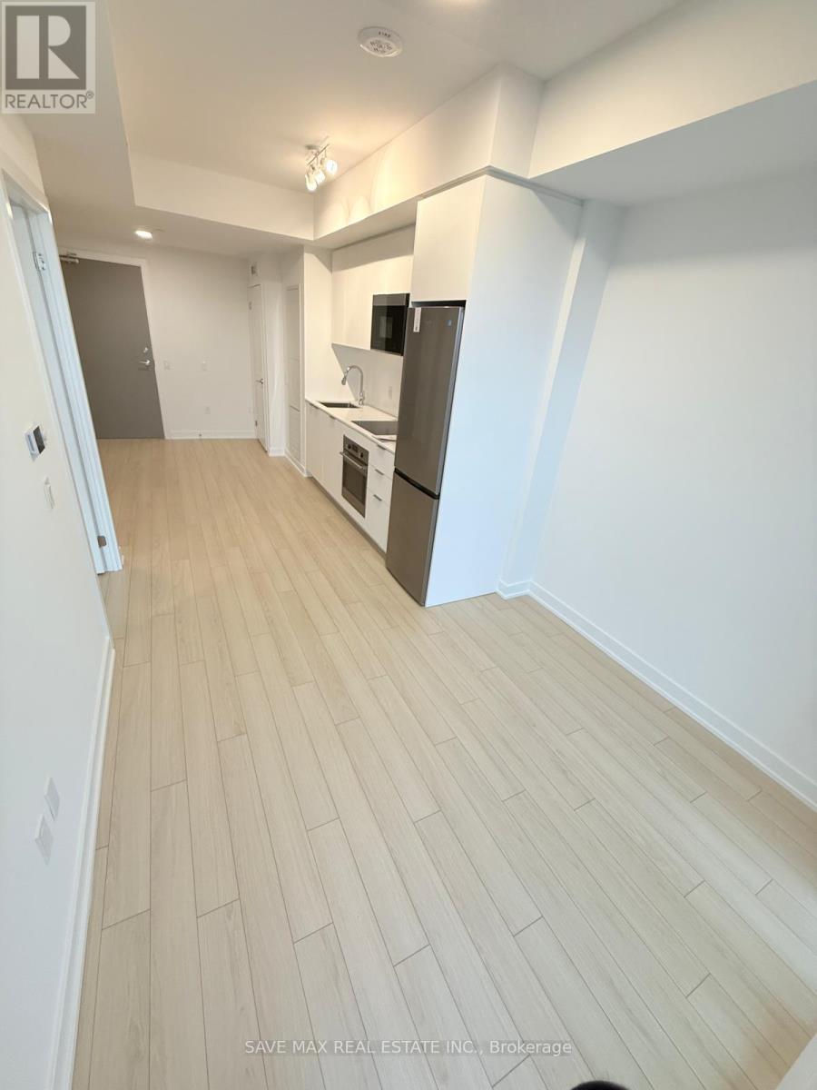 318 - 15 Skyridge Drive, Brampton, Ontario  L6P 4S3 - Photo 3 - W12525776