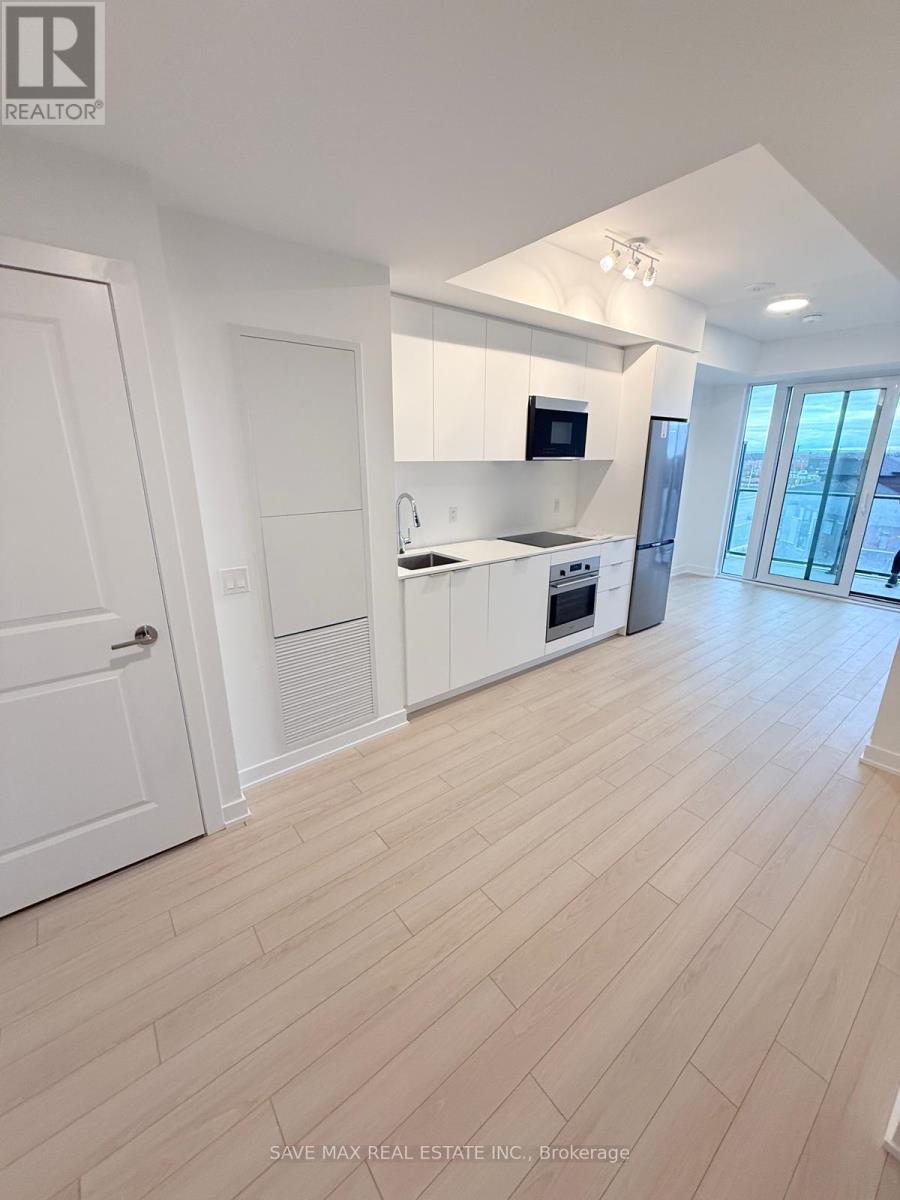 318 - 15 Skyridge Drive, Brampton, Ontario  L6P 4S3 - Photo 4 - W12525776