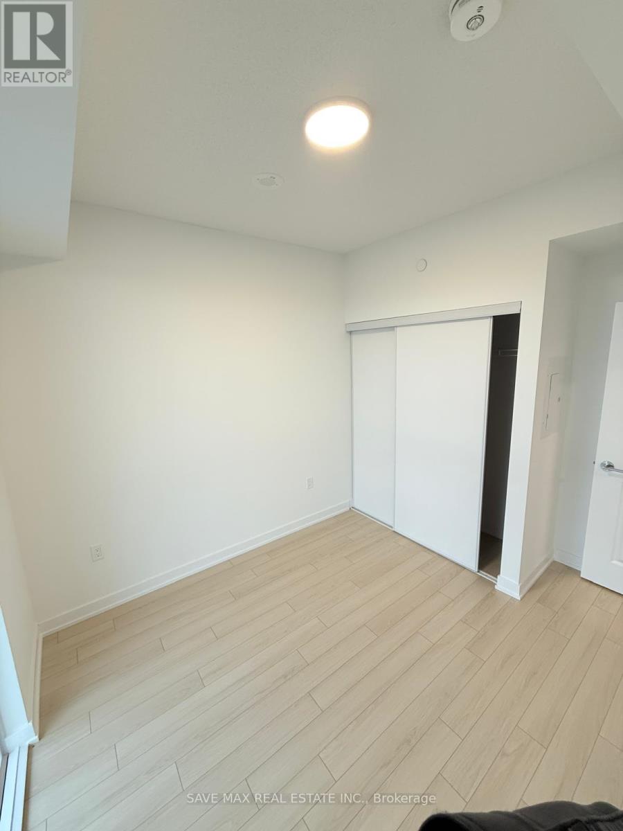 318 - 15 Skyridge Drive, Brampton, Ontario  L6P 4S3 - Photo 6 - W12525776