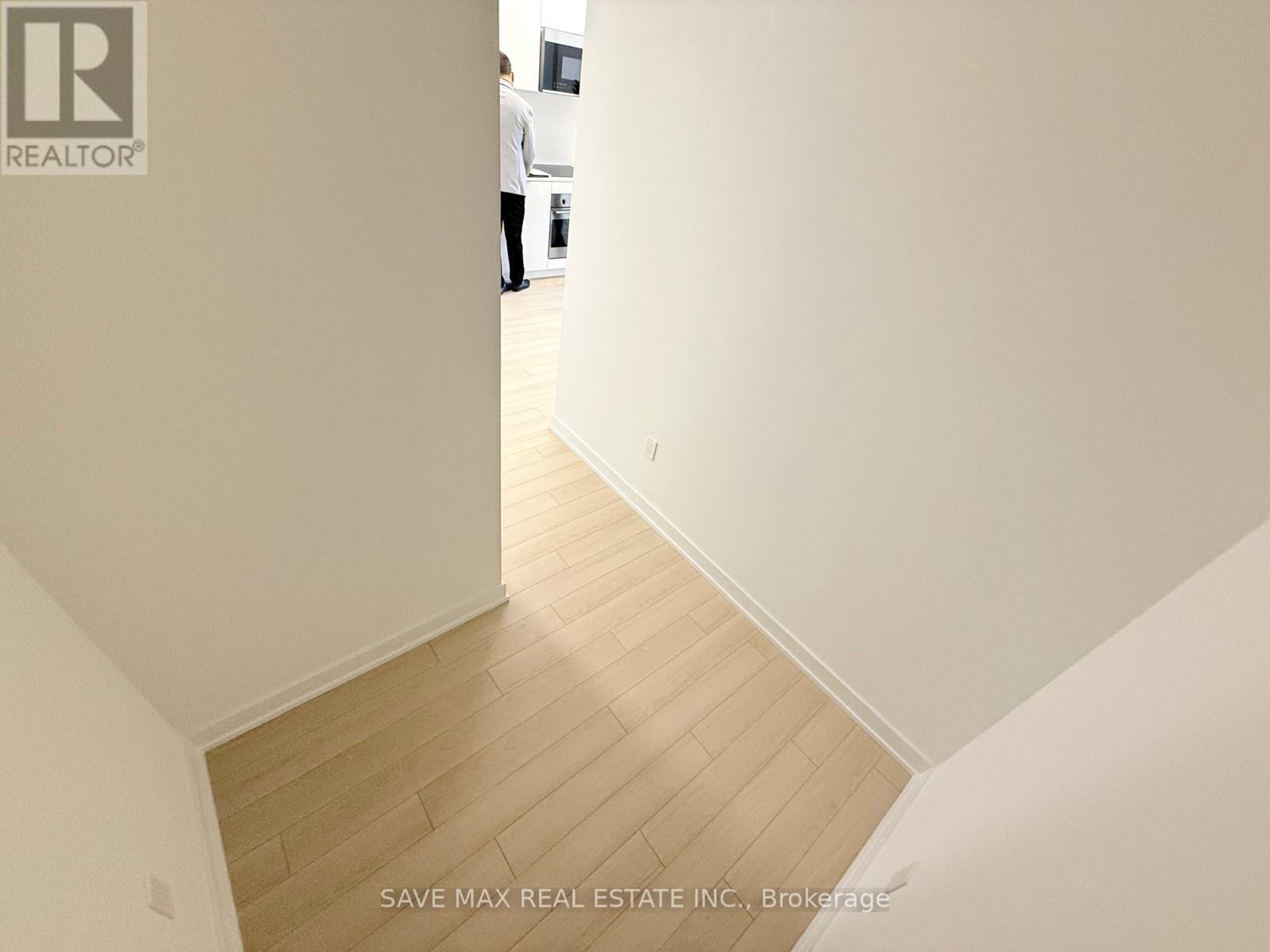 318 - 15 Skyridge Drive, Brampton, Ontario  L6P 4S3 - Photo 7 - W12525776