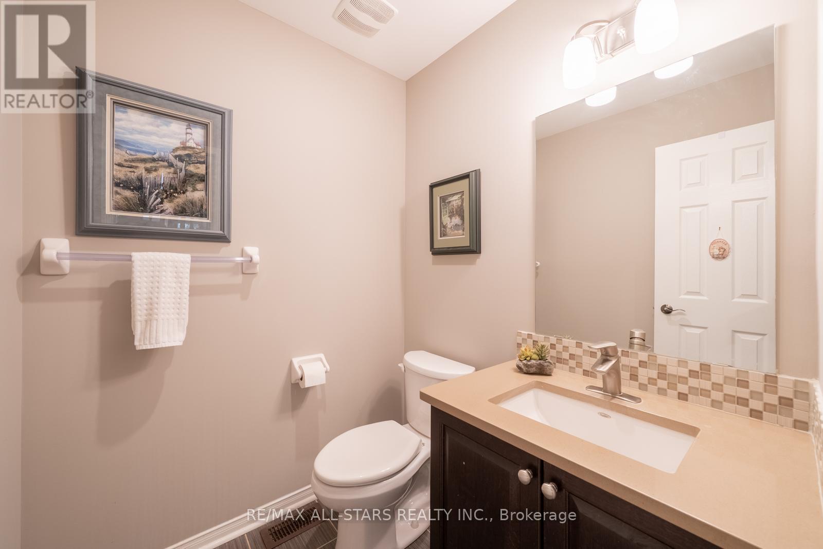 94 Chambersburg Way, Whitchurch-Stouffville, Ontario  L4A 0X8 - Photo 25 - N12376057