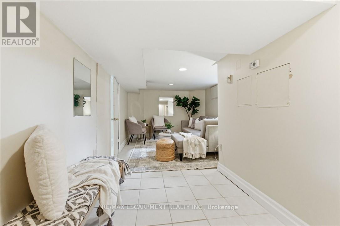 76 East 15th Street, Hamilton, Ontario  L9A 4E9 - Photo 24 - X12525730