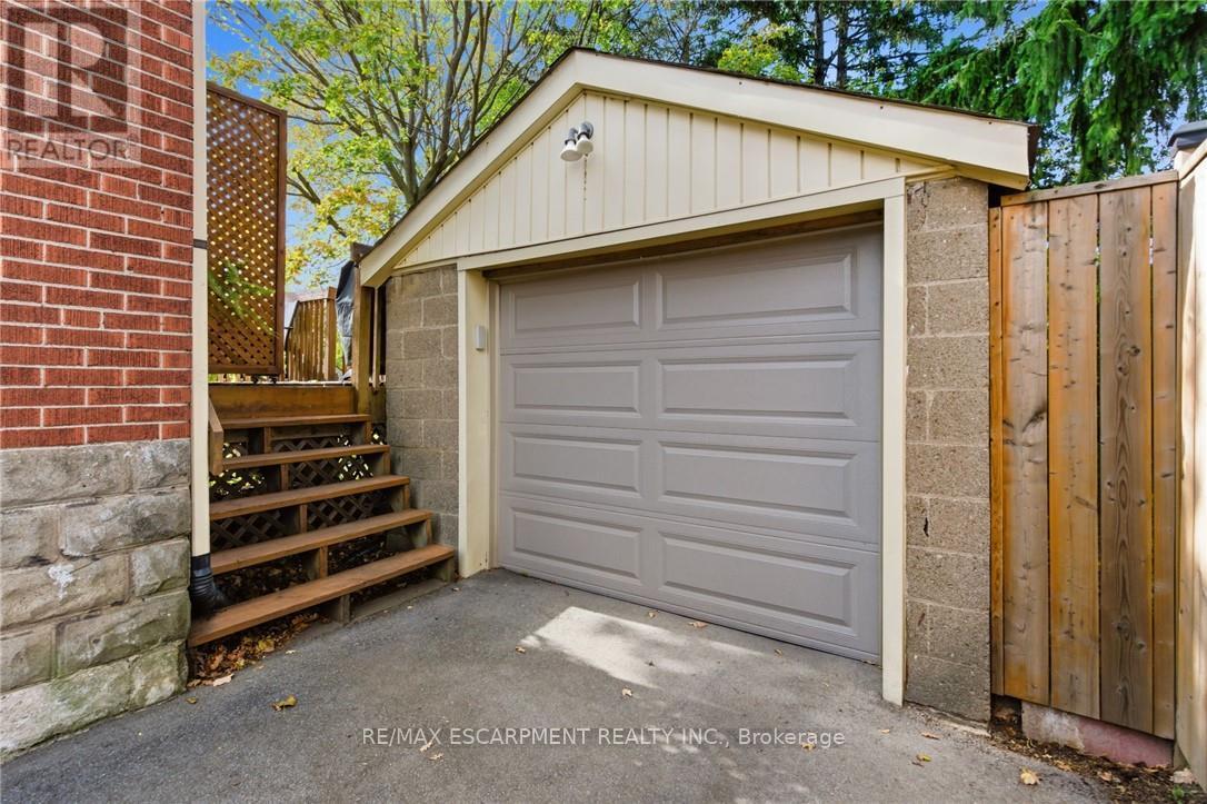 76 East 15th Street, Hamilton, Ontario  L9A 4E9 - Photo 26 - X12525730