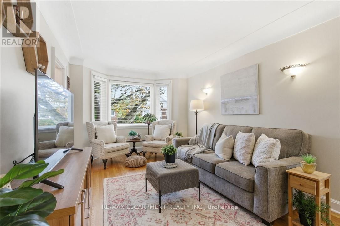 76 East 15th Street, Hamilton, Ontario  L9A 4E9 - Photo 6 - X12525730