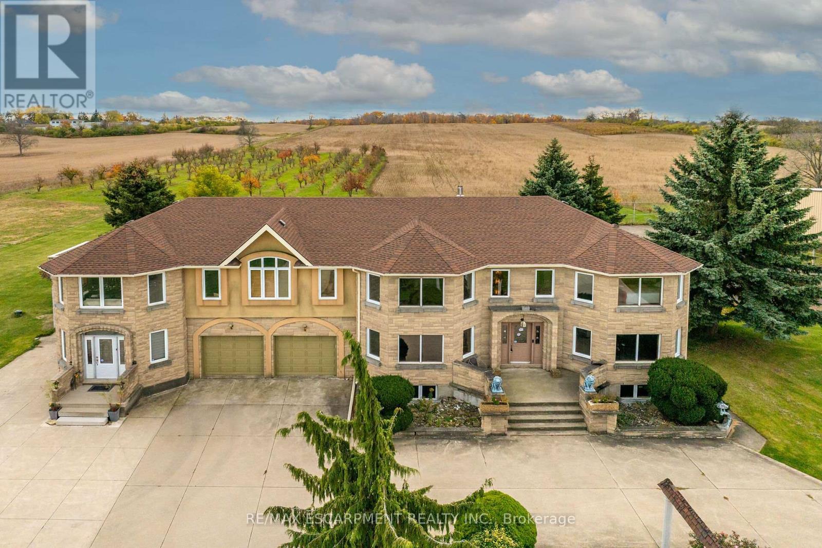 568 Ridge Road, Hamilton, Ontario  L8J 2Y6 - Photo 4 - X12525778