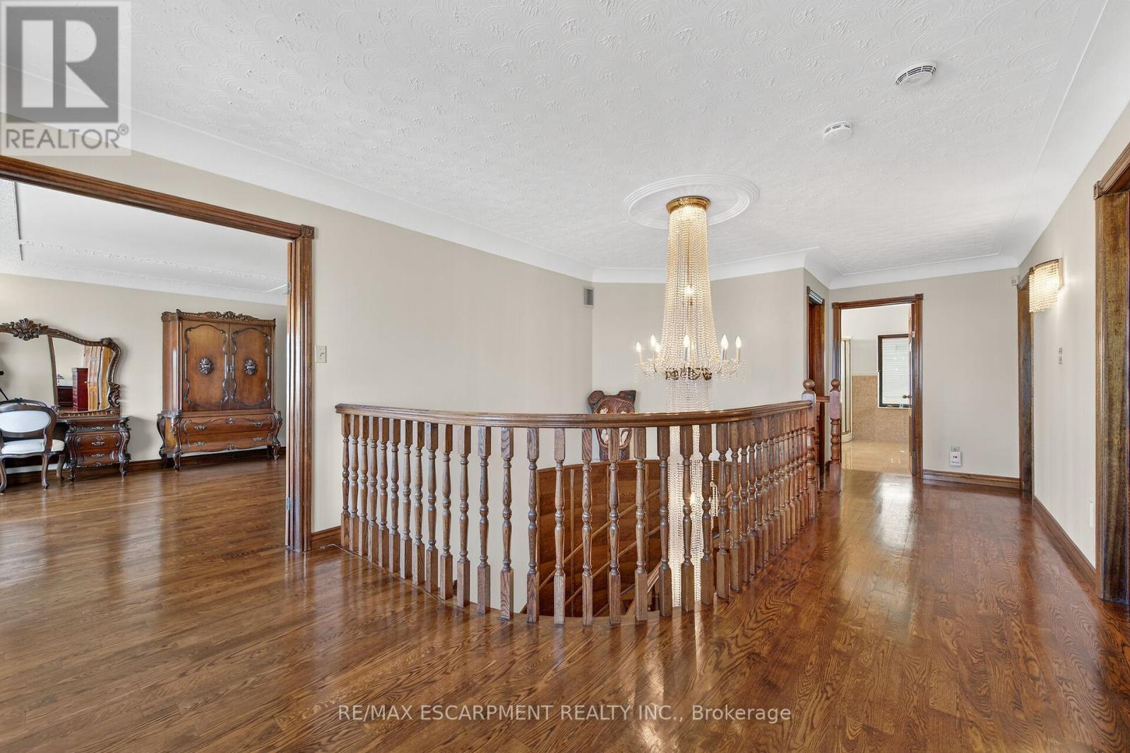 568 Ridge Road, Hamilton, Ontario  L8J 2Y6 - Photo 44 - X12525778