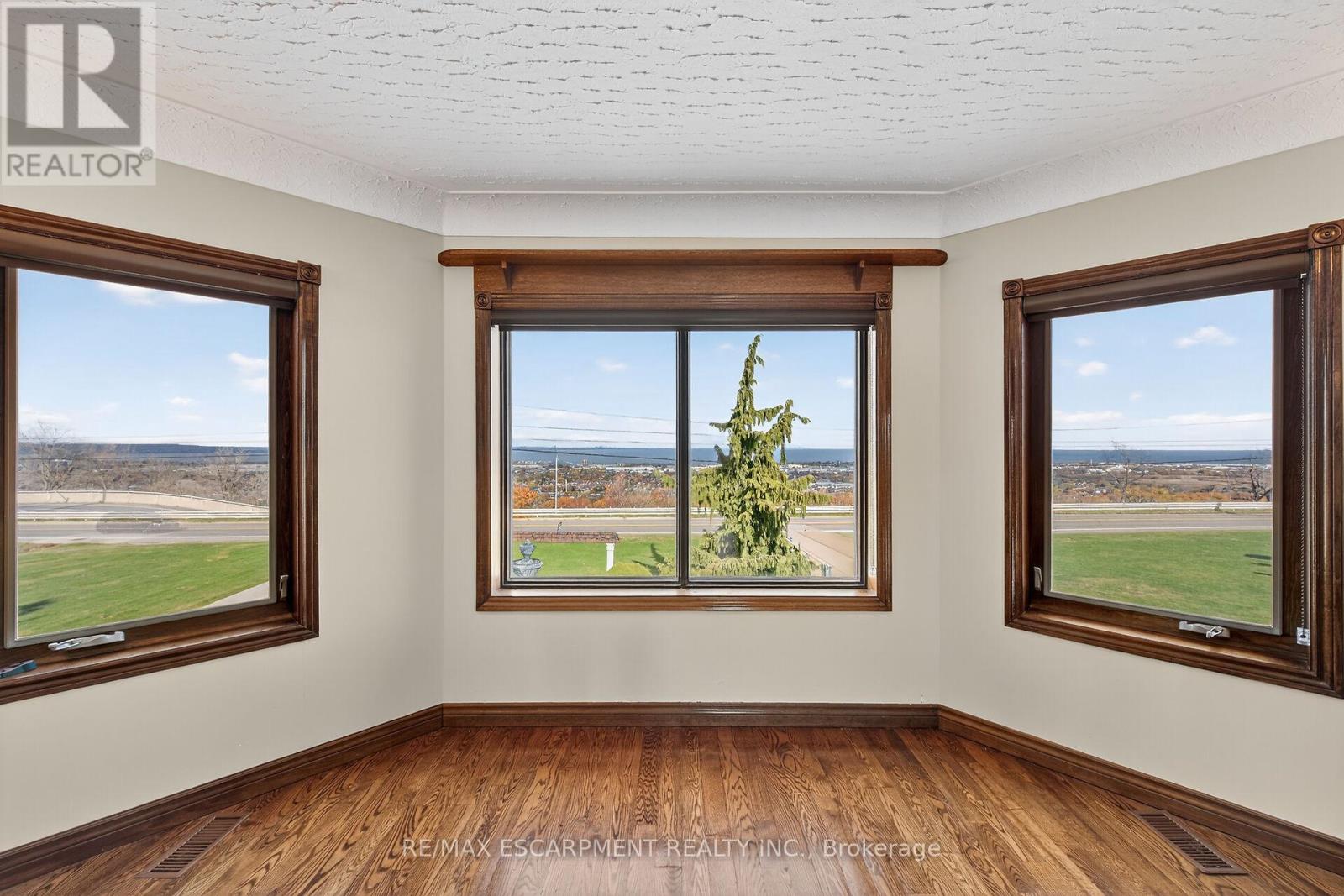 568 Ridge Road, Hamilton, Ontario  L8J 2Y6 - Photo 47 - X12525778