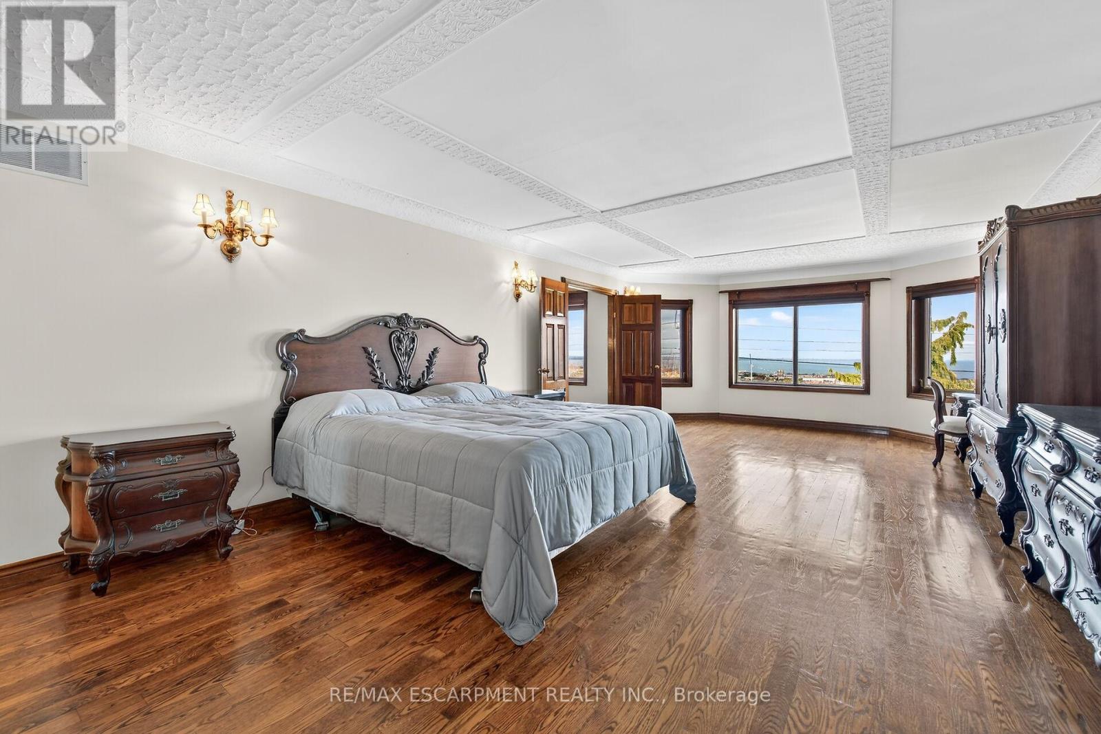 568 Ridge Road, Hamilton, Ontario  L8J 2Y6 - Photo 48 - X12525778