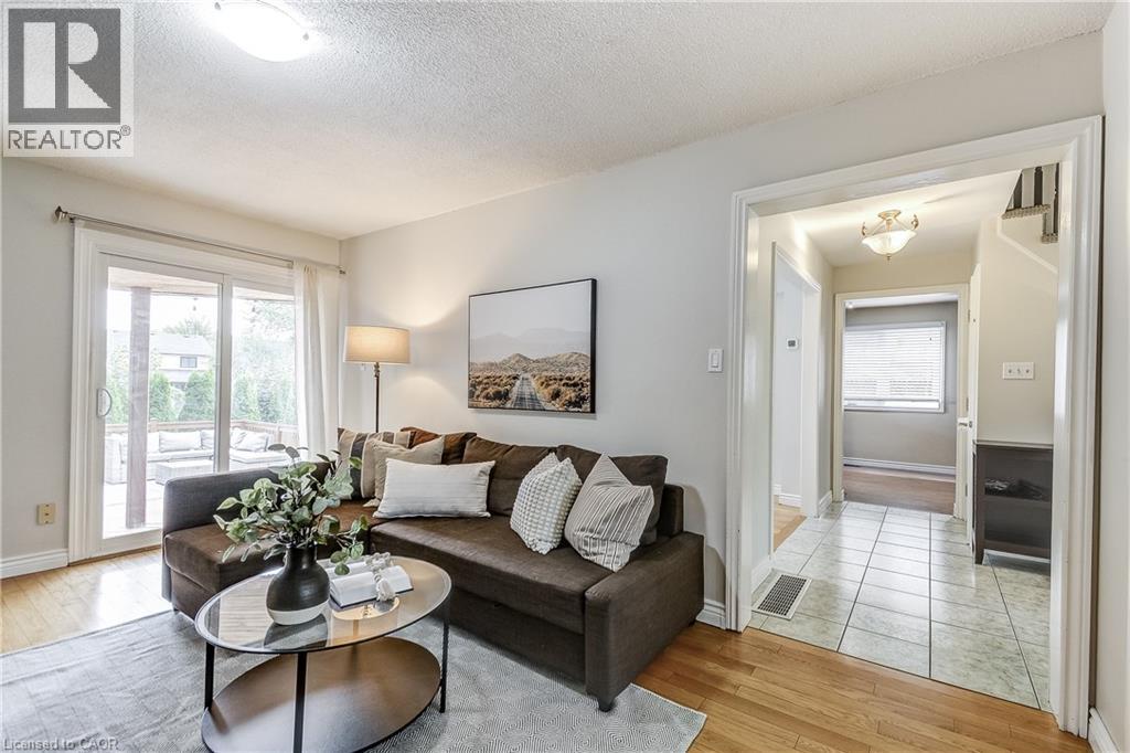 2212 Melissa Crescent, Burlington, Ontario  L7P 4J7 - Photo 10 - 40786815