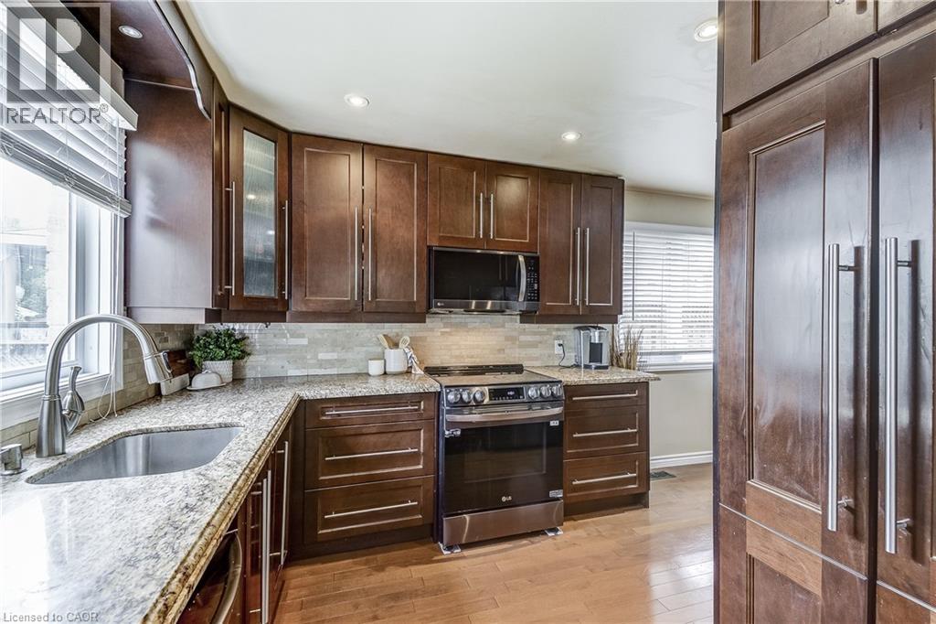 2212 Melissa Crescent, Burlington, Ontario  L7P 4J7 - Photo 15 - 40786815