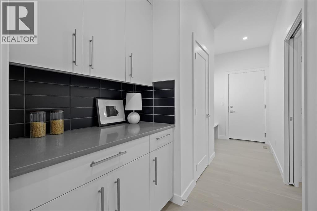 50 Westland Park Sw, Calgary, Alberta  T3H 0W1 - Photo 11 - A2258523