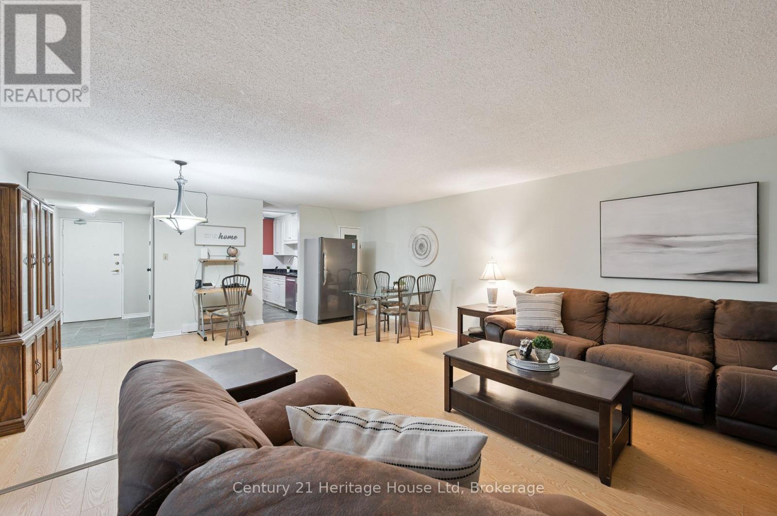 203 - 10 Ajax Street, Guelph, Ontario N1H 7N6 - Photo 4 - X12525804