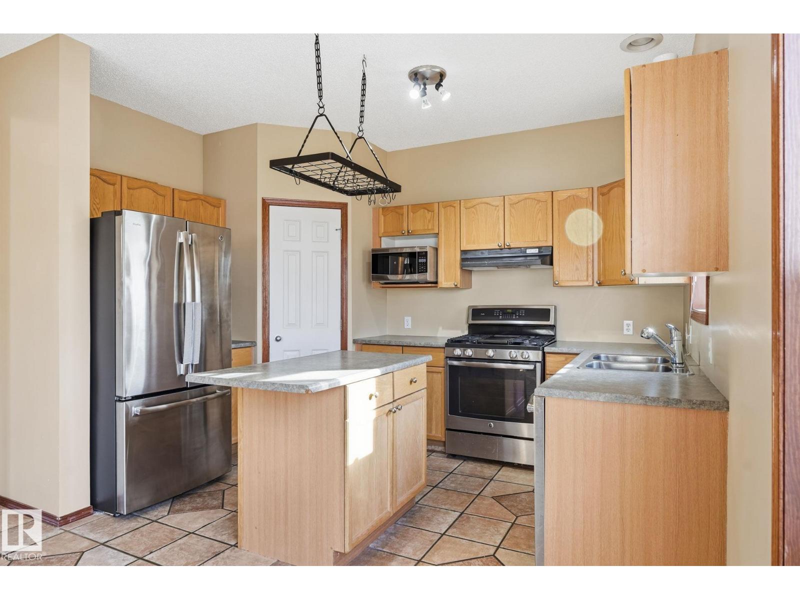 1922 Tanner Wd Nw, Edmonton, Alberta  T6R 2S5 - Photo 11 - E4463402