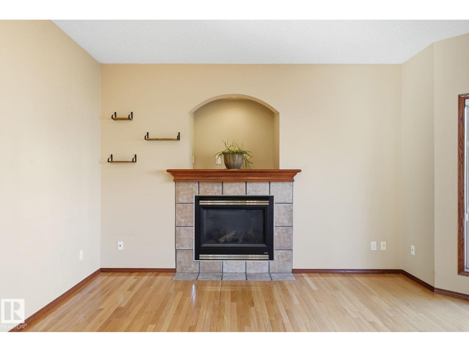 1922 Tanner Wd Nw, Edmonton, Alberta  T6R 2S5 - Photo 6 - E4463402