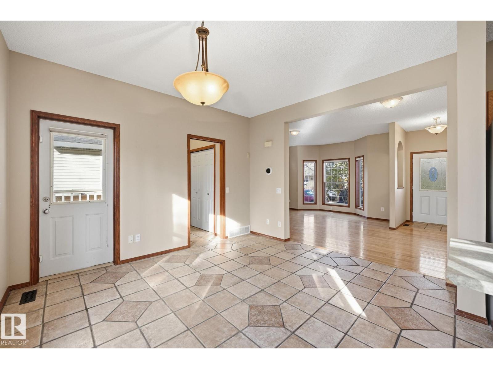 1922 Tanner Wd Nw, Edmonton, Alberta  T6R 2S5 - Photo 13 - E4463402