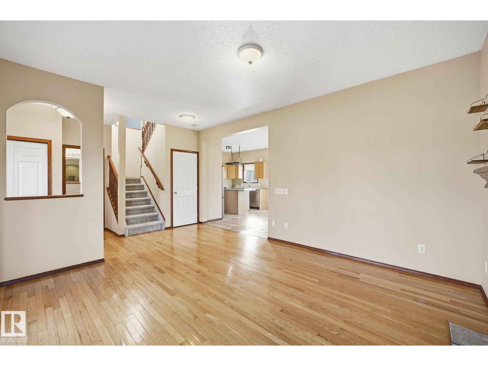 1922 Tanner Wd Nw, Edmonton, Alberta  T6R 2S5 - Photo 8 - E4463402