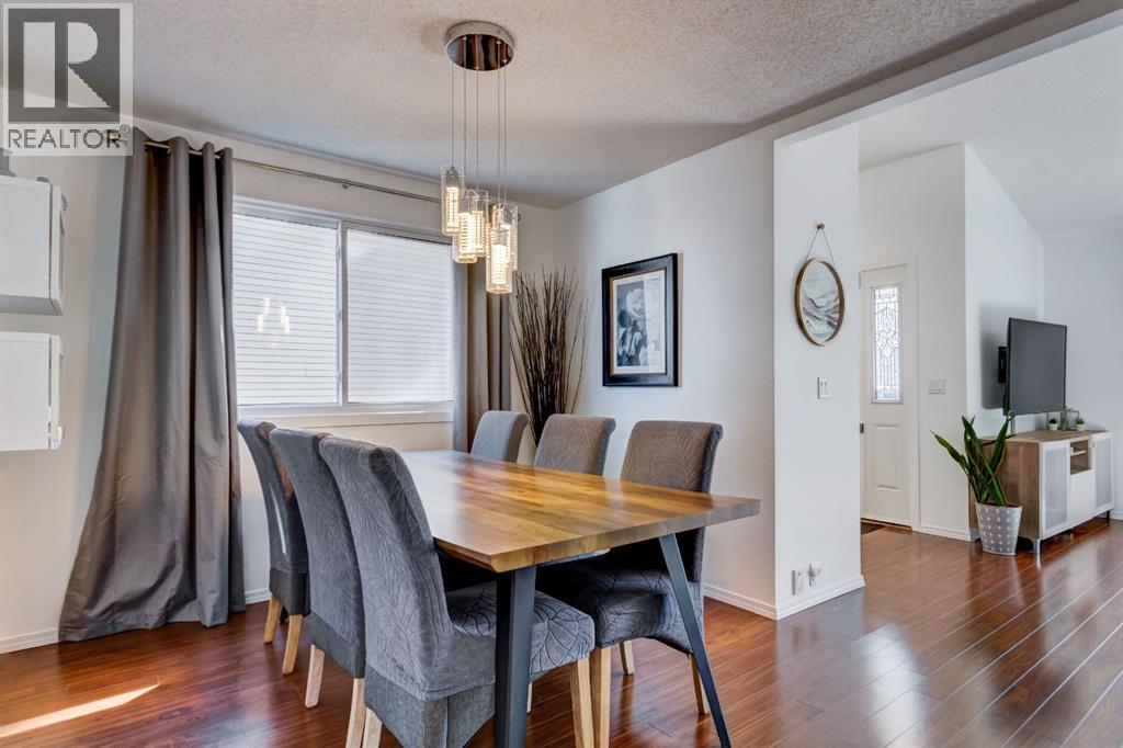 235 Strathearn Crescent Sw, Calgary, Alberta  T3H 1M9 - Photo 5 - A2269029