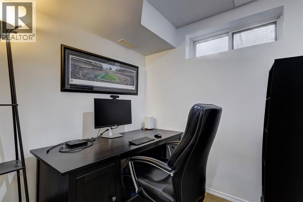 235 Strathearn Crescent Sw, Calgary, Alberta  T3H 1M9 - Photo 27 - A2269029