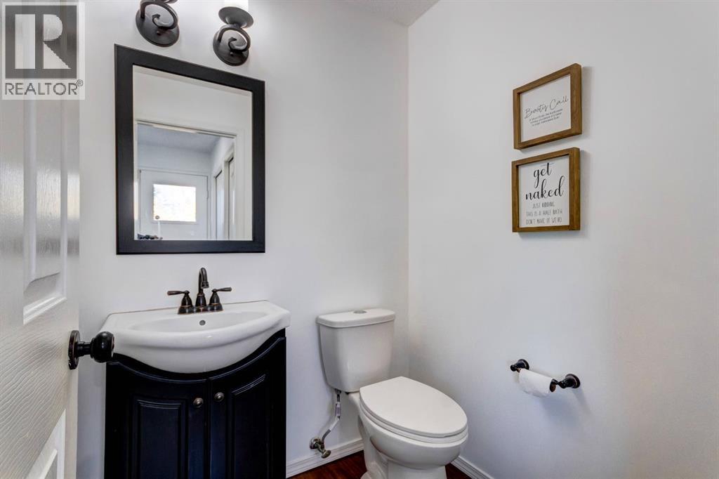 235 Strathearn Crescent Sw, Calgary, Alberta  T3H 1M9 - Photo 13 - A2269029