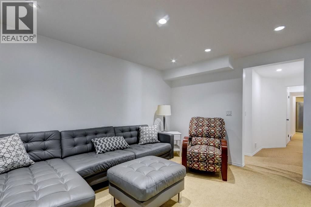 235 Strathearn Crescent Sw, Calgary, Alberta  T3H 1M9 - Photo 24 - A2269029