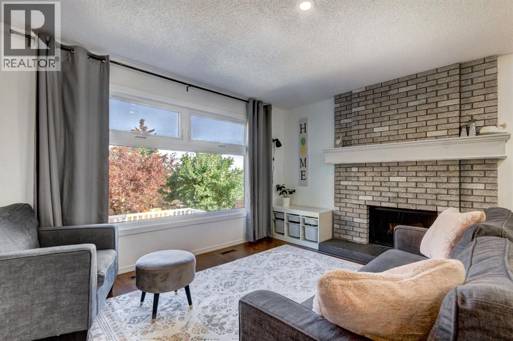 235 Strathearn Crescent Sw, Calgary, Alberta  T3H 1M9 - Photo 11 - A2269029