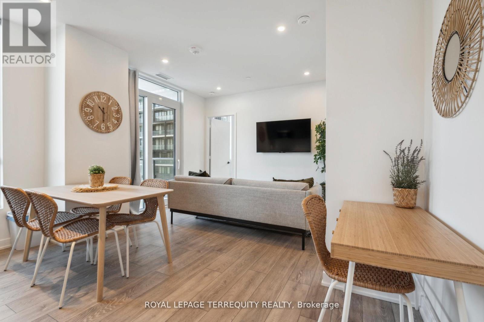 1902 - 108 Peter Street, Toronto, Ontario  M5V 0W2 - Photo 10 - C12525816