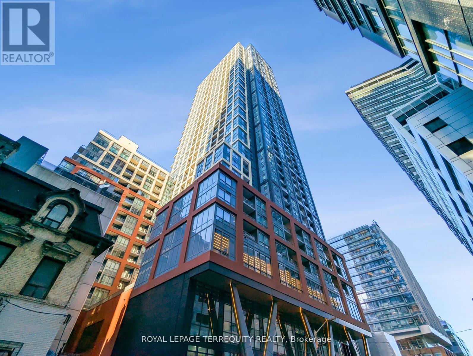 1902 - 108 Peter Street, Toronto, Ontario  M5V 0W2 - Photo 2 - C12525816