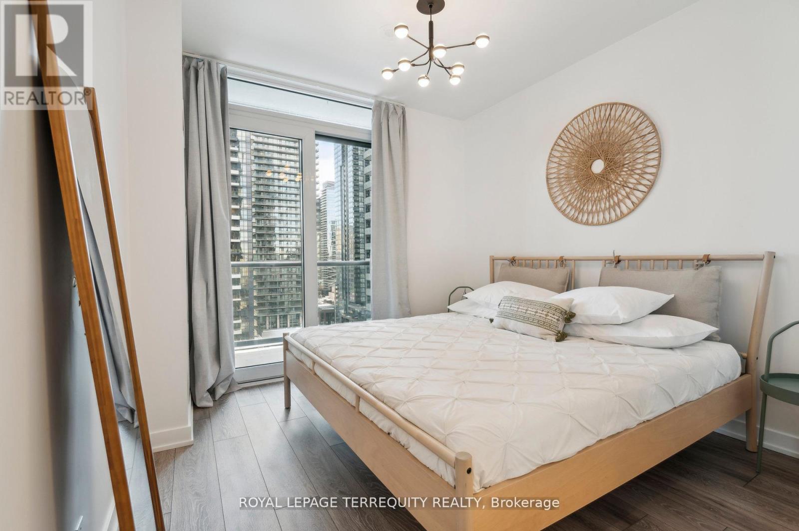 1902 - 108 Peter Street, Toronto, Ontario  M5V 0W2 - Photo 28 - C12525816