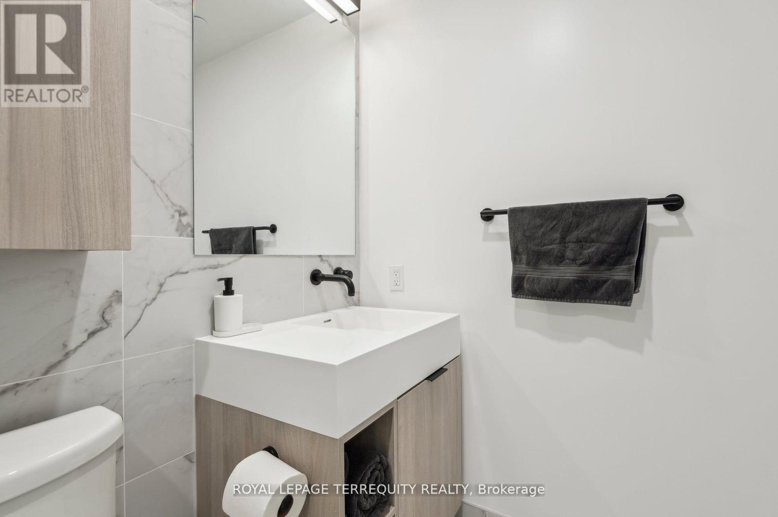 1902 - 108 Peter Street, Toronto, Ontario  M5V 0W2 - Photo 37 - C12525816