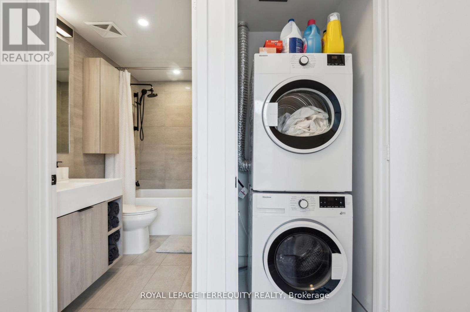 1902 - 108 Peter Street, Toronto, Ontario  M5V 0W2 - Photo 39 - C12525816