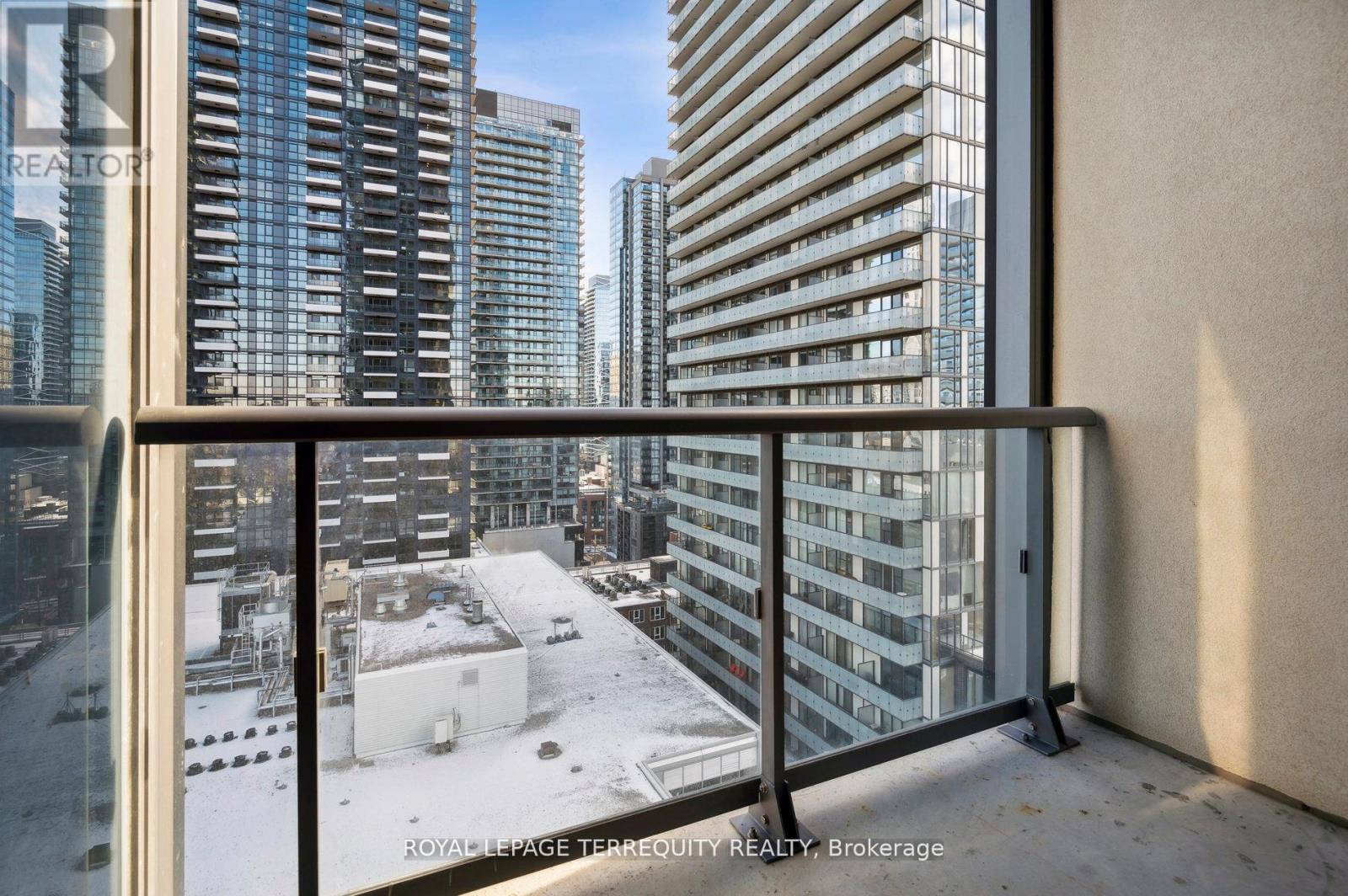 1902 - 108 Peter Street, Toronto, Ontario  M5V 0W2 - Photo 43 - C12525816