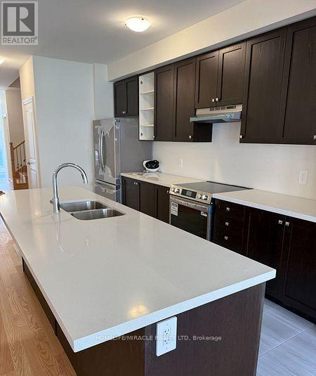 2980 Gatestone Path, Pickering, Ontario L1X 0R4 - Photo 2 - E12525802