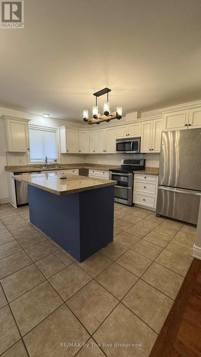 41 Melrose Avenue, Wasaga Beach, Ontario  L9Z 2S8 - Photo 16 - S12524276